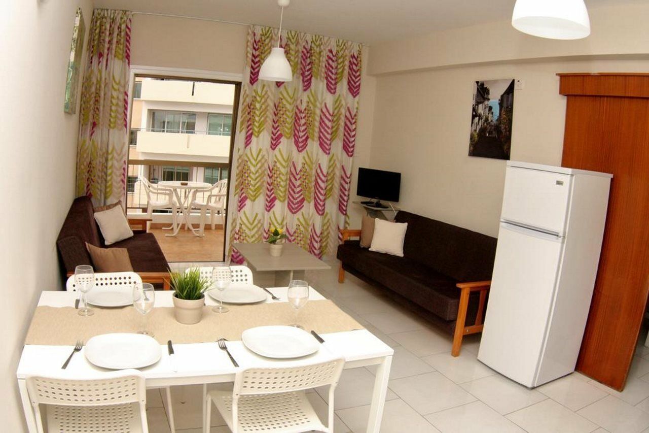 Staycentral Larnaka Exterior foto