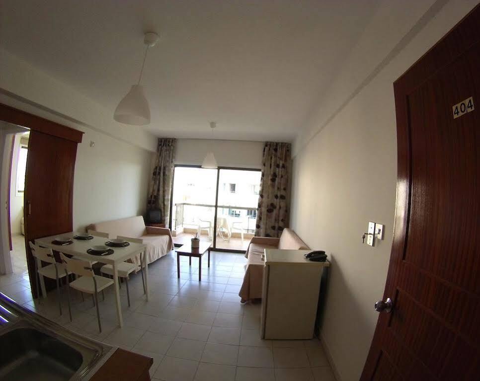Staycentral Larnaka Exterior foto